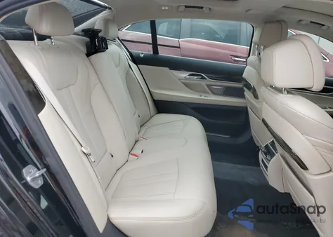 2018 BMW 750 Xi из США, поврежденный, VIN WBA7F2C53JB238475